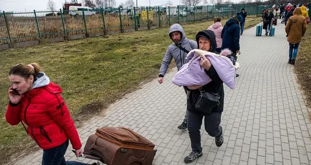 Ucraina, \"profughi a confine con Polonia ammassati come bestie\"