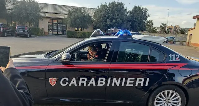 Cagliari. Minaccia di morte la compagna prima e dopo l’arrivo dei Carabinieri: arrestato