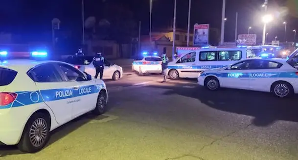 Alcol a minorenni, scatta la sanzione per un bar del centro a Cagliari