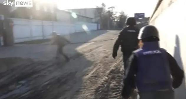 Troupe Sky News vittima di imboscata in Russia, ferito reporter