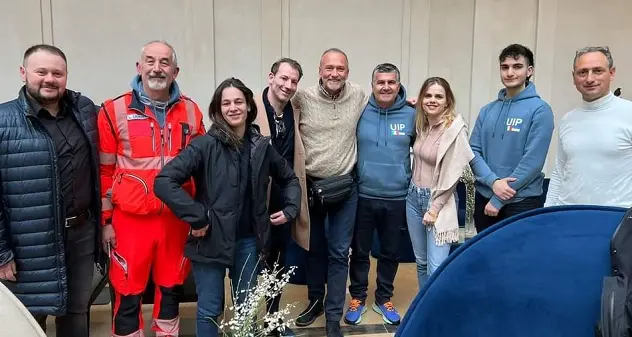 Ristoratori sardi a Cracovia accolgono bimbi ucraini e gli offrono il pranzo