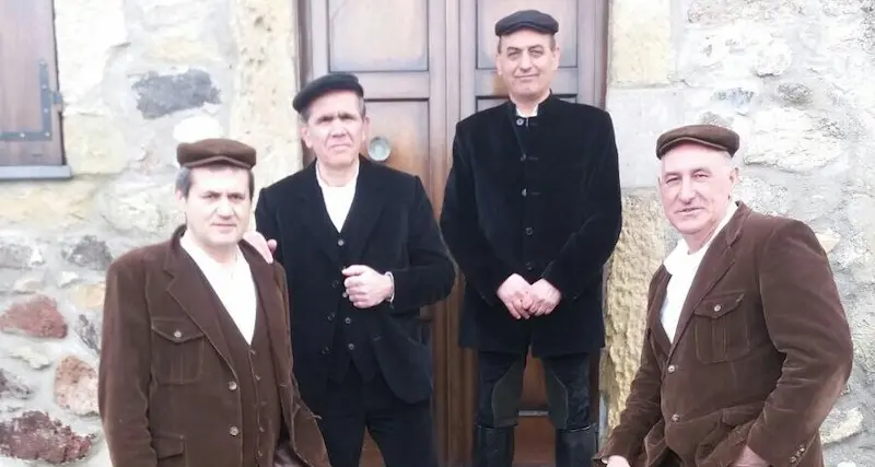 Addio a Gavino Mura. Storica voce del Tenore Santa Sarbana di Silanus