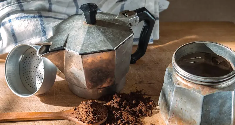 Caffè, addio moka: sempre più italiani preferiscono la macchina da caffè