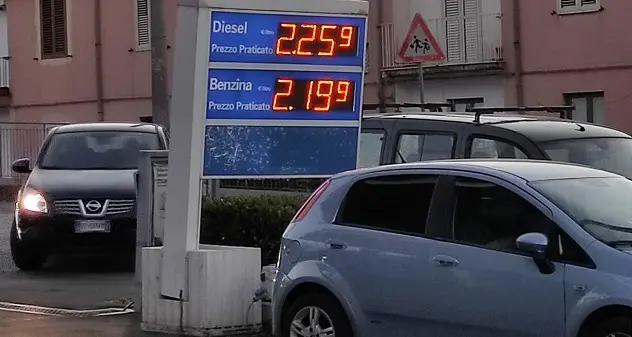 Caro carburante. Balia (Angac): \"Diesel supererà benzina, andrà oltre i 3 euro\"