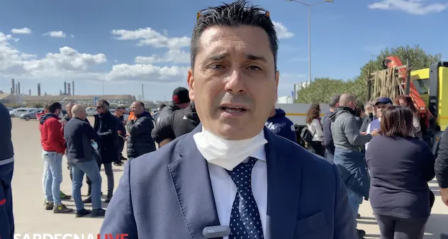 Caro carburante. Il sindaco di Porto Torres: “Avviare una protesta intelligente”