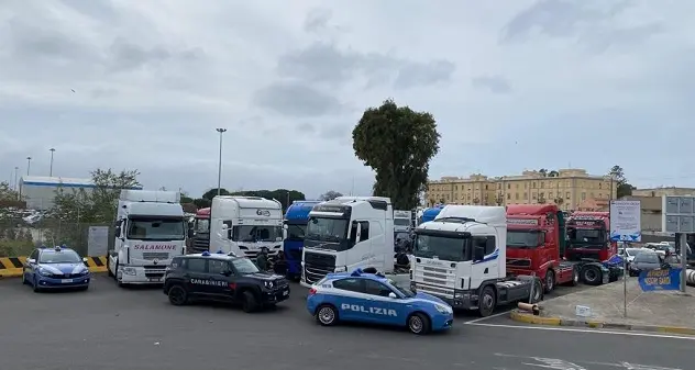Caro carburante. Raggruppamento Protesta Autotrasportatori: \"Sciopero sospeso con riserva\"