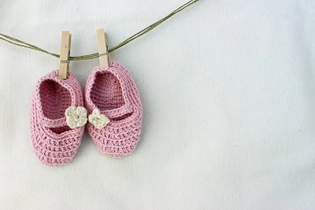 Knitted baby sandals