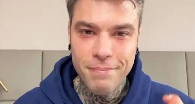 \"Sono malato\", Fedez operato al San Raffaele di Milano