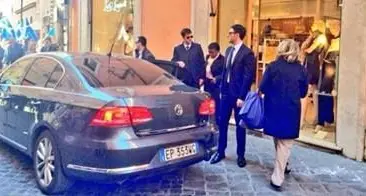 La Kyenge fa shopping con l'auto blu e va a fare acquisti in una boutique chic con la scorta. GUARDA IL VIDEO