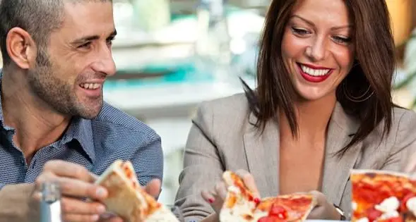 Italiani a tavola, non si butta via nulla. Il 17% porta via gli avanzi in ristorante
