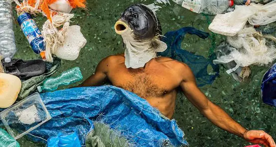 Gaetano Mura trasformato in un “Pesce fuor d’acqua”