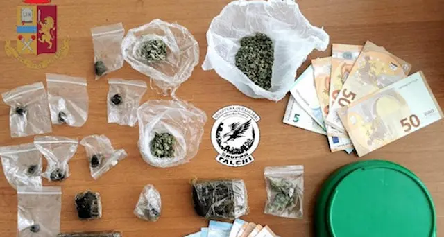 Spaccio di droga. A Cagliari in manette padre e figlio