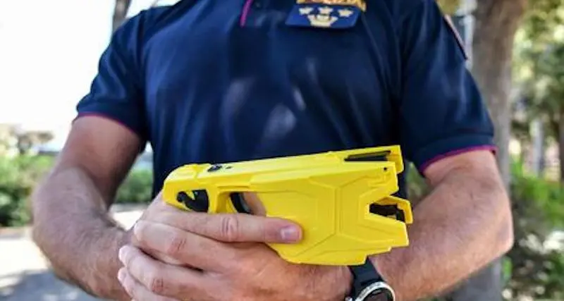 Il segretario federale e regionale del Partito di Rifondazione Comunista contro il taser