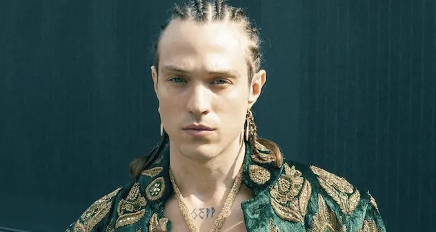 Irama annuncia le date estive: c’è Alghero