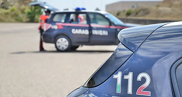 Guardia giurata spara al figlio 13enne della compagna. Arrestato