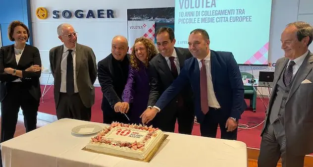 Volotea festeggia i 10 anni in Sardegna. A breve in vendita i biglietti per i voli dopo il 14 maggio