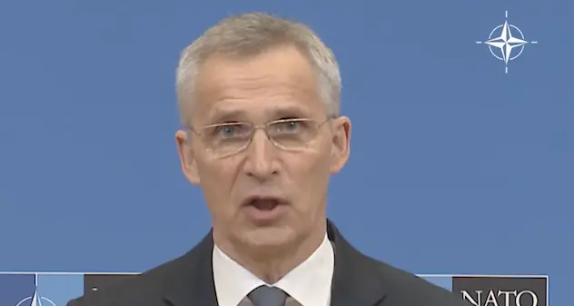 Ucraina-Russia, Stoltenberg: \"Finché dura guerra rischio escalation\"