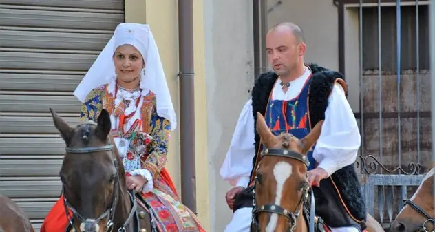 A Ollolai il fascino di cavalieri e amazzoni della Sardegna: il 16 giugno l'imperdibile sfilata