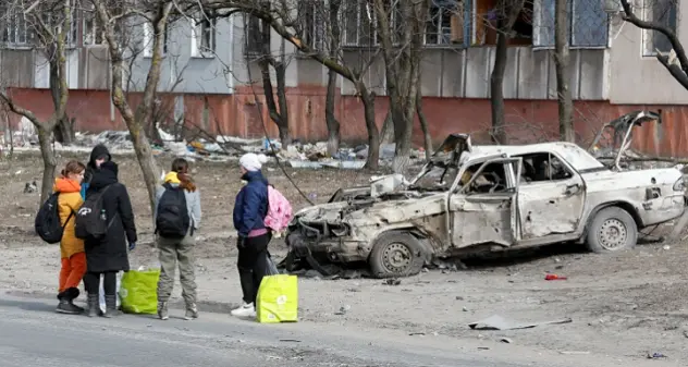 La testimonianza dei rifugiati a Mariupol: \"Bimbi morti per fame, si beve la neve\"