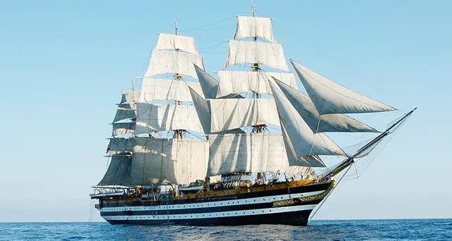 Torna la nave scuola Amerigo Vespucci: ecco quando e come visitarla