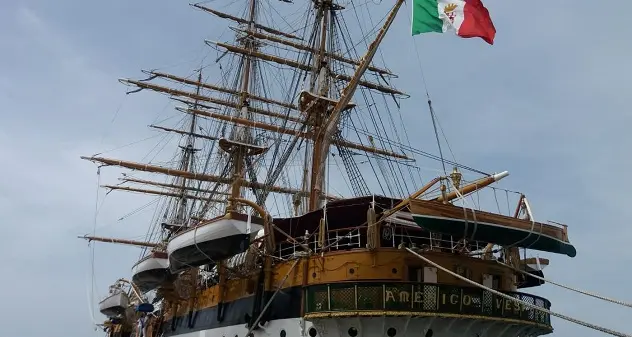Le eccellenze agricole sarde a bordo dell’Amerigo Vespucci