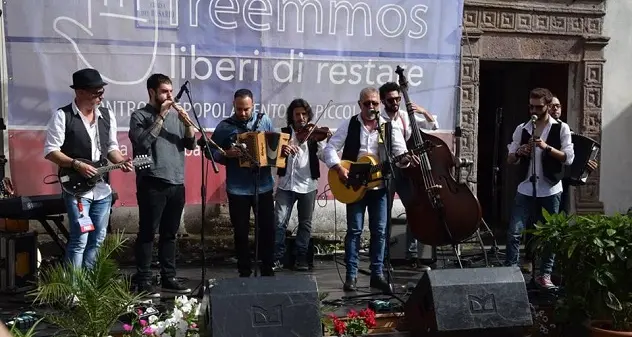 La carovana “Freemmos” fa tappa a Bortigali