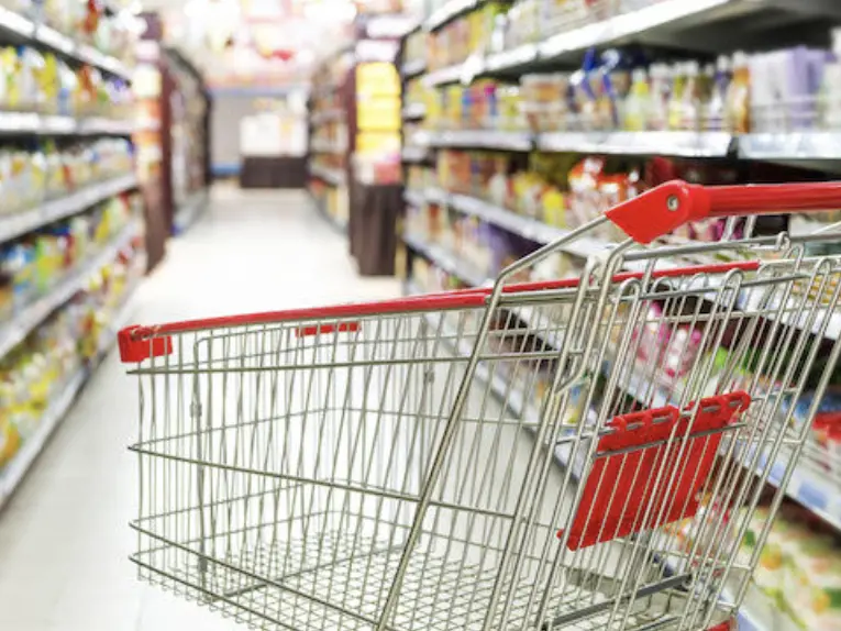 Dallo Stretto di Hormuz al carrello della spesa: la crisi dei fertilizzanti che fa salire i prezzi