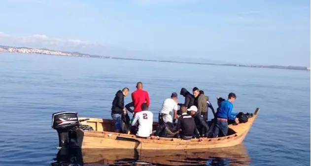 Nuovo sbarco di migranti nel sud Sardegna, arrivati in 20