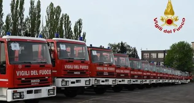 Consegnati i 45 automezzi donati dai Vigili del fuoco italiani ai colleghi ucraini