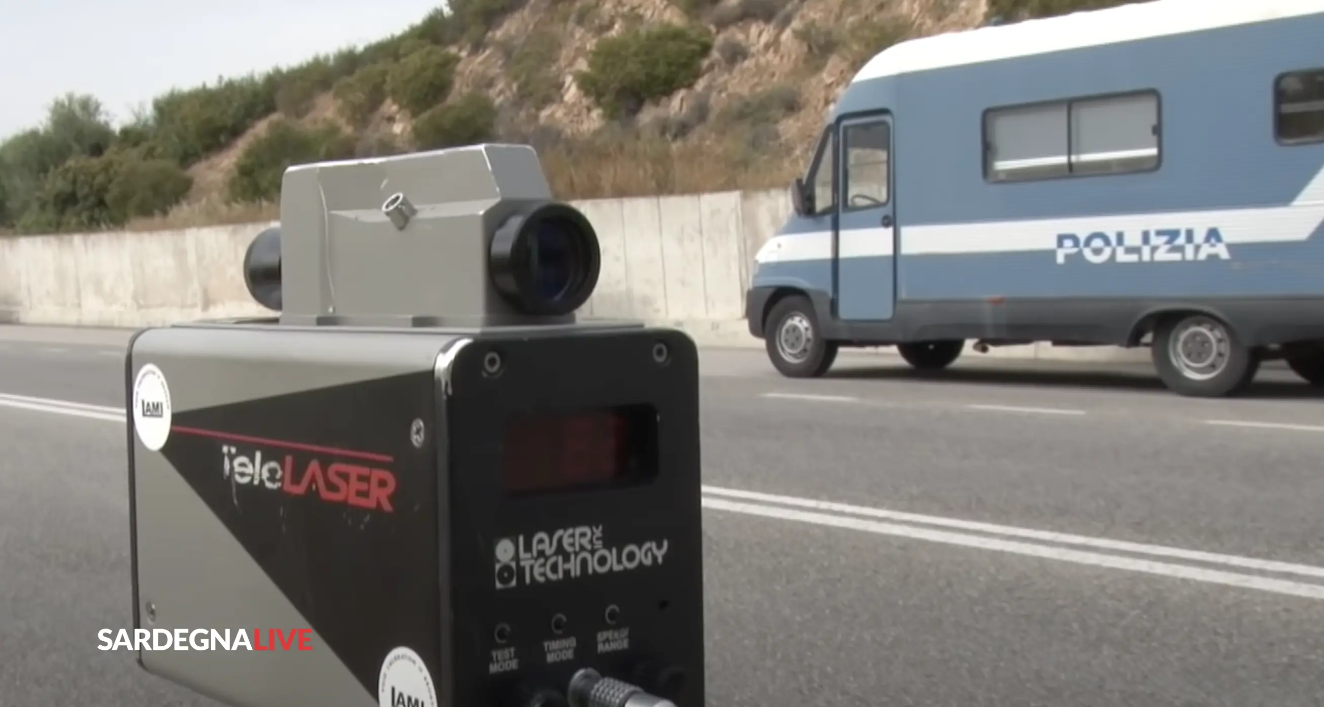 Beccato con il telelaser dalla Polizia Stradale di Sassari: andava a 222 Km/h