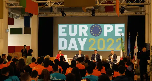 Oltre 400 studenti sardi a Cagliari per la Giornata dell'Europa