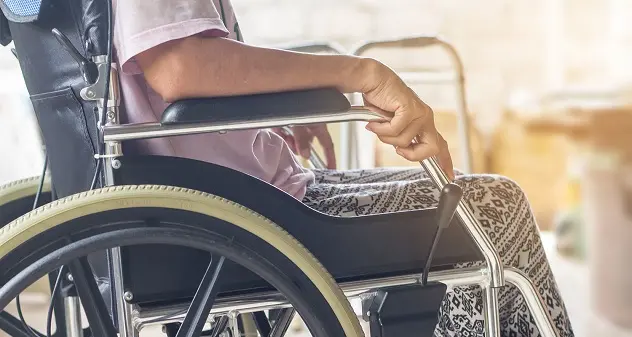 Ritarda diagnosi sclerosi multipla su giovane paziente: medico condannato a maxi risarcimento
