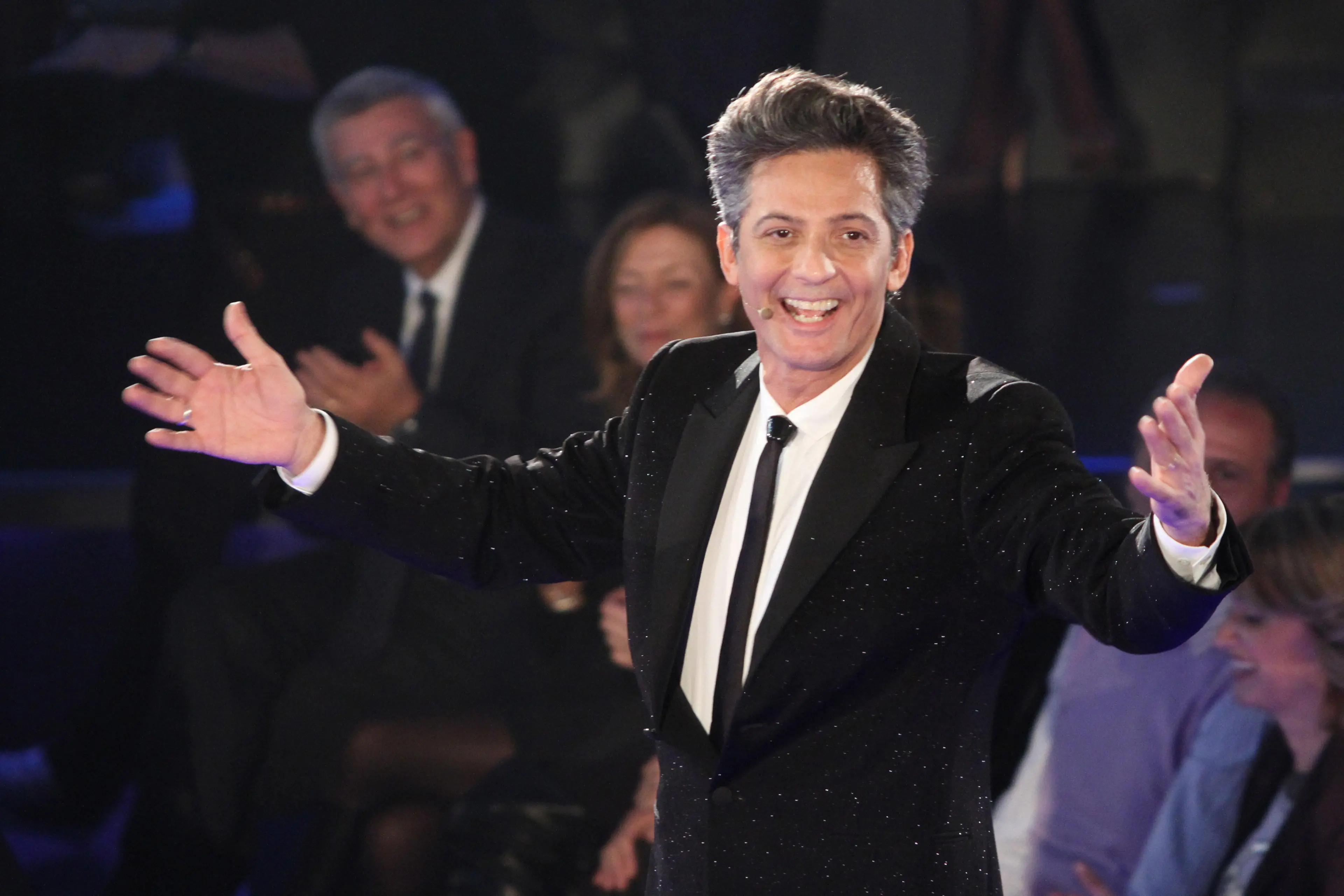ROMA, 05 DICEMBRE 2011 PUNTATA DEL PROGRAMMA TV - IL PIU GRANDE SPETTACOLO DOPO IL WEEK END - CON ROSARIO FIORELLO. NELLA FOTO ROSARIO FIORELLO - \\r\\nFOTO RAVAGLI/INFOPHOTO