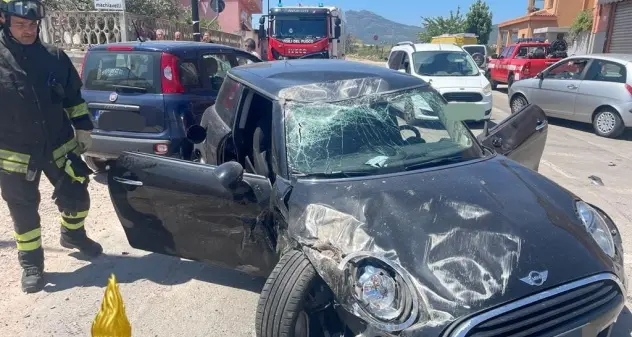 Olbia. Incidente stradale nel primo pomeriggio: tre auto coinvolte