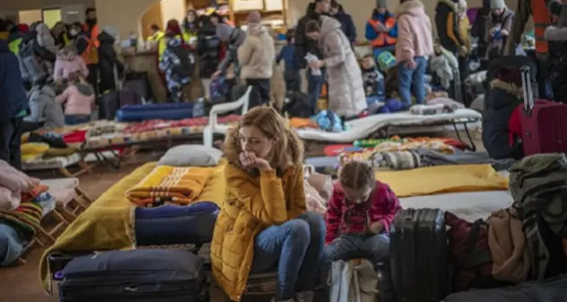 I profughi ucraini iniziano a lasciare l'Italia: “Torniamo a casa”