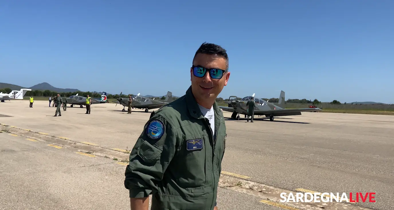 In volo con l'Aeronautica Militare: studenti di Sassari piloti per due settimane. IL VIDEO