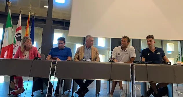 Ad Alghero i campioni del nuoto in acque libere: c'è anche Paltrinieri