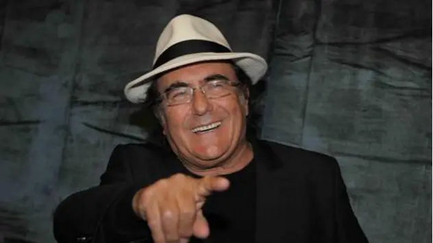 Concerto di Al Bano a Carbonia, fan sviene e lui: \"Una dieta ci starebbe bene\": è polemica