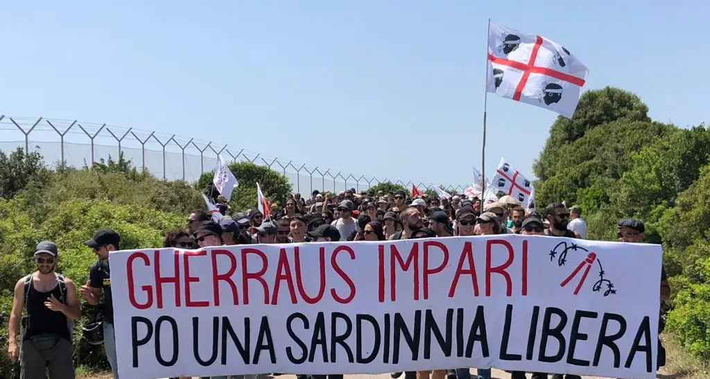 Caminera Noa: “No alla guerra! no alle basi! no alle esercitazioni!”