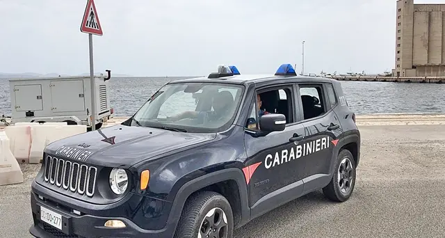 Migranti, altri 3 algerini arrivano a bordo di un barchino a San’Antioco