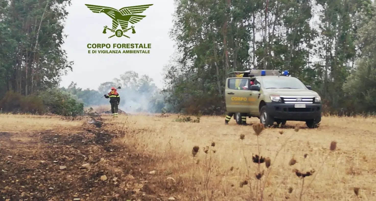 Siamanna, incendio in località Su Idili, in corso le operazioni di spegnimento