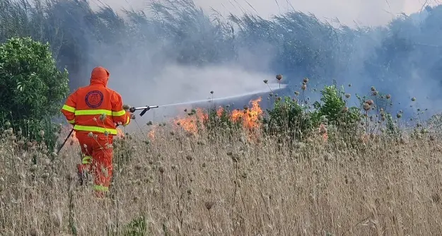 Incendio a Monastir. Giovanni Battista Cabras: “Colpita dalla mano di chi non ama la nostra terra”