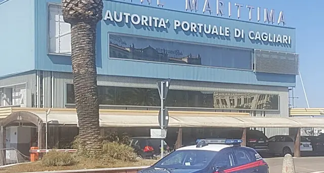 Furto su un’auto in sosta in via Roma, i Carabinieri fermano due minori