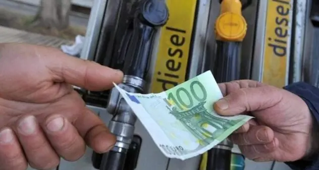 Carburanti e prezzi benzina, probabile intervento del Governo sulle accise