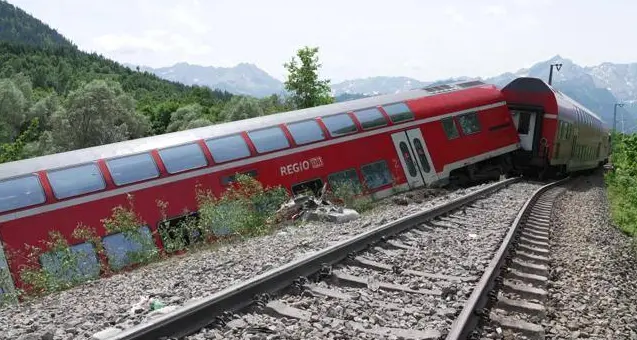 Treno deraglia in Baviera: almeno 4 morti e 60 feriti