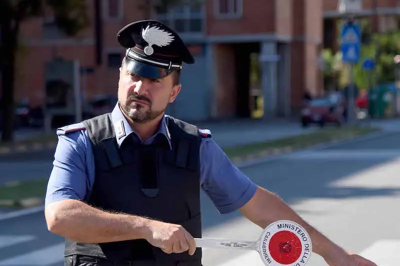 CARABINIERI SERVIZIO