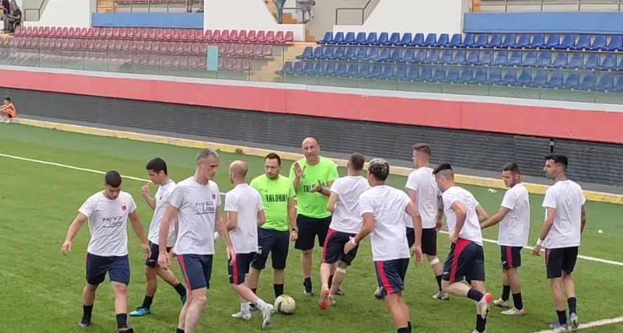 Calcio: il Gavoi pareggia 2-2 con L'Aquila, abruzzesi in finale per l'accesso in serie D