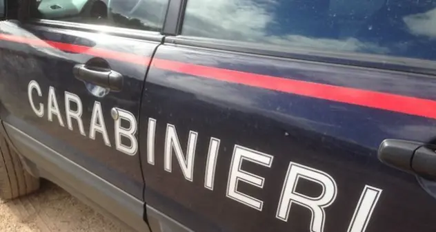 Ruba un'auto e tenta la fuga mettendo in pericolo altri automobilisti, arrestato a Cagliari