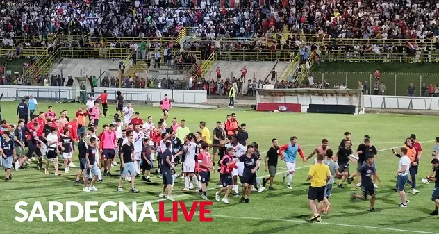 Torres. Festa grande dopo il trionfo ai playoff: adesso spera nel ripescaggio per la Serie C