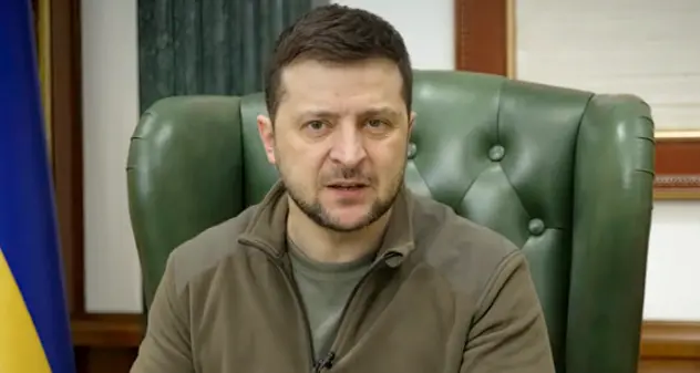 Zelensky: “Mosca distrugge il Donbass, dateci altre armi”